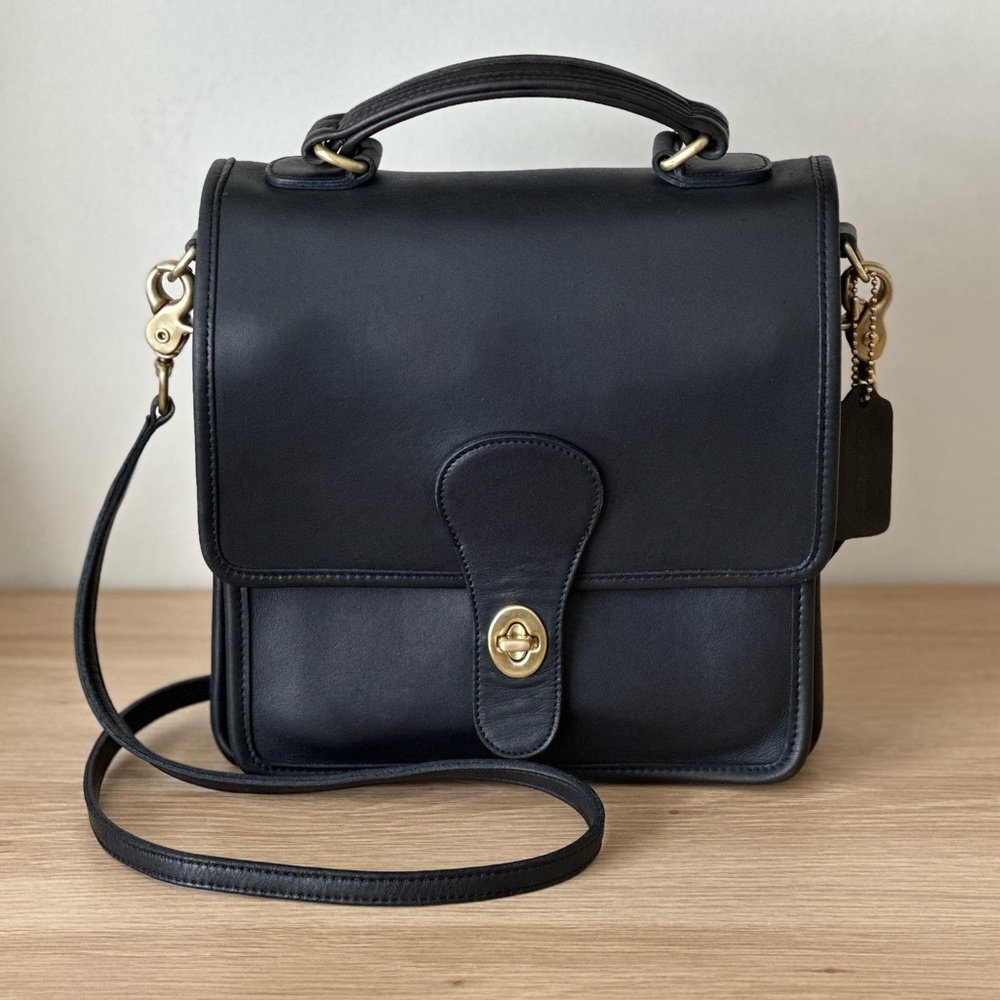 💙SOLD💙 Vintage Coach Station Bag Navy Leather Crossbody H8G-5130